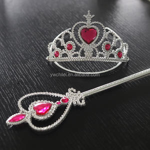 La principessa si veste le bacchette da principessa e le corone per il Set di forniture per feste da principessa delle bambine - Product Image 2