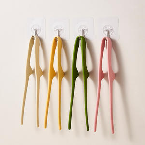 Pince alimentaire en silicone pour grillades et barbecue, outil de cuisine durable et antidérapant, pince à steak allongée, accessoire de cuisine - Product Image 3