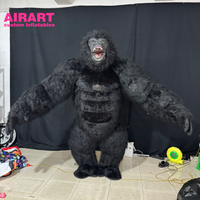 Costume de gorille réaliste en peluche gonflable d'activité de thème de carnaval de cirque en rouge pour le défilé