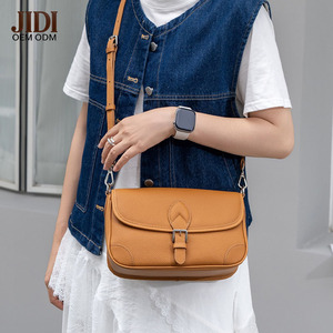 Nouveau sac pour femme de créateur, sac à bandoulière en cuir véritable de luxe léger et de haute qualité, grande capacité, sac décontracté à porter en travers du corps, support OEM - Product Image 1