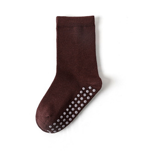 بيع بالجملة مخصص ماص للعرق نعل مطاطي للأطفال حديثي الولادة جوارب مضادة للانزلاق جوارب شتوية لطيفة للأطفال - Product Image 3