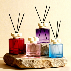 Bouteilles diffuseurs de parfum en verre écologiques, vides, 130 ml et 200 ml, en forme de fleur, pour la maison. - Product Image 1