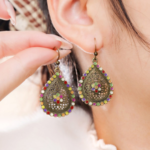 Boucles d'oreilles bohèmes goutte d'eau en alliage plaqué bronze antique avec serti clos, bijoux de fête pour femme - Product Image 1