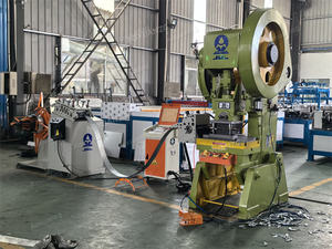 Poinçonneuse de ligne de production entièrement automatique de montage à angle droit de 90 degrés de code d'angle d'acier inoxydable avec des moules - Product Image 2