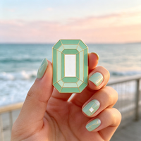 Insigne d'épingles de diamant en métal exquis vêtements en gros décorer des épingles personnalisé dur émail doux métal scintillant épinglette Gemston
