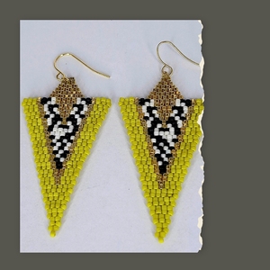 Boucles d'oreilles pendantes plaquées or 24 carats de style bohème, fabriquées à la main, logo personnalisé, bijoux personnalisés pour les femmes, vente en gros - Product Image 5