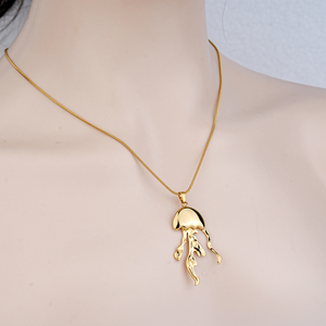 Collar con Colgante de Medusa Chapado en Oro 304 316, Cadena de Serpiente de Aleación, Diseño de Animal Bonito Unisex, Joyería para Uso Diario - Product Image 2