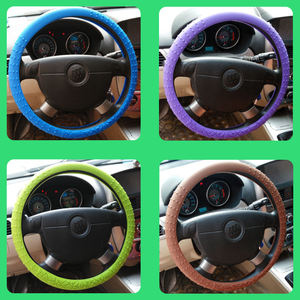 Concevez votre couverture de <span class=keywords><strong>volant</strong></span> en peluche rose avec poignée pour <span class=keywords><strong>Golf</strong></span> 7 Mercede vente en gros - Product Image 3