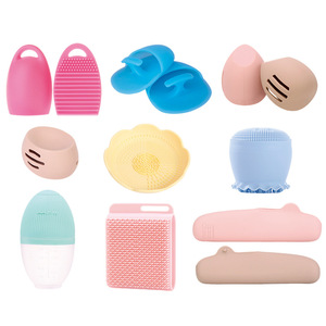 Sac de rangement pour éponge de beauté Kean, sac cosmétique portable en silicone pour les voyages et la maison - Product Image 3