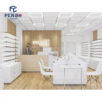 Idées de présentoir de magasin optique personnalisé Lunettes en bois Vitrine murale Opticien Verre Conception de comptoir de magasin optique