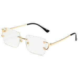 Occhiali da Sole di Lusso Sades di Alta Qualità, Design Rettangolare Unico, Nuova Collezione 2024, Occhiali da Sole Oversize di Lusso - Product Image 2