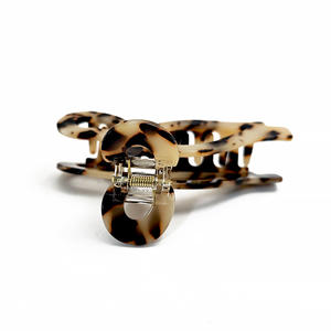 Pinza de Pelo con Diseño de Concha de Tortuga y Estampado de Leopardo, Acetato Unisex, Color Personalizable, Elegante, Forma de Lazo, Diseño Hueco, Venta al por Mayor - Product Image 5