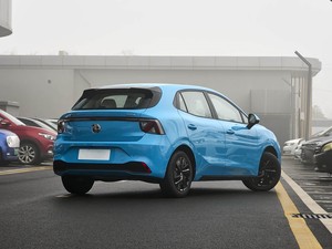 SAIC MG <span class=keywords><strong>4</strong></span> EV <span class=keywords><strong>Modello</strong></span> 2026, 437 km di Autonomia, Edizione Free, 5 Porte, 5 Posti - Product Image 4