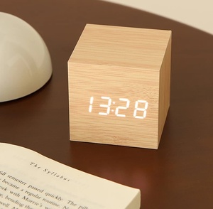 <span class=keywords><strong>Orologio</strong></span> Sveglia Digitale LED Moderno Grande con Ricarica USB, Design Contemporaneo in Legno, Vendita all'Ingrosso Diretta dalla Fabbrica - Product Image 6