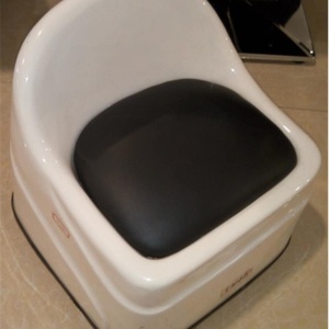 Wholesale Customization Technician Portable Black White Manicure Nail Spa Foot <b>Stool</b> for Pedicure <b>Stool</b> Chair <b>With</b> <b>Wheels</b> - Product Image 2