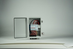 Caja Combinadora Fotovoltaica IP65 para Exteriores, Caja de Distribución de Cadenas de CC para Paneles Solares, Certificación CE, Impermeable, con Interruptor de CC - Product Image 5
