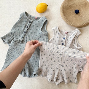 Completo Estivo per Bambine 2026, Stile Casual Coreano, Due Pezzi: Canotta + Maglietta Senza Maniche + Pantaloncini - Product Image 1