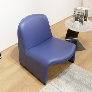 เก้าอี้ในห้องพักโรงแรมรูปทรงโค้งสไตล์นอร์ดิกเก้าอี้พักผ่อนทำจากหนังสีฟ้าโซฟาเดี่ยวแบบไม่มีที่วางแขน - Product Image 4