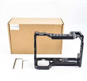 โครงกล้องอะลูมิเนียมอัลลอยสำหรับ <span class=keywords><strong>Sony</strong></span> A7R4 /<span class=keywords><strong>A7S3</strong></span>กันโคลงป้องกันเต็มรูปแบบพร้อมจุดยึดหลายจุดสำหรับการถ่ายวิดีโอ - Product Image 4