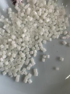 Granulés de plastique EVA de haute qualité 18% 28% pour le moulage de pantoufles et de chaussures <span class=keywords><strong>Crocs</strong></span>, matériau en mousse EVA durable - Product Image 4