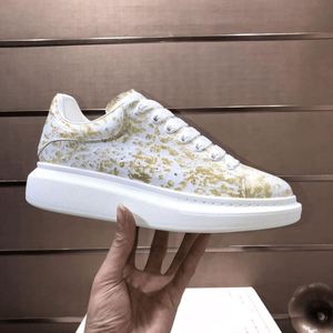 Alexander Zapatillas Unisex de Plataforma Baja de Cuero Texturizado Azul Oscuro con Cordones Blancos Calzado Casual Queen - Product Image 2