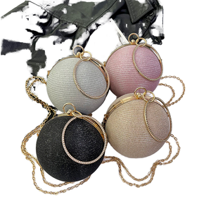 Bolso cruzado de lujo para mujer Bolso de noche de diseñador con patrón de caramelo geométrico con hardware premium y etiqueta de marca personalizada - Product Image 1