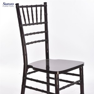 Sedie Tiffany in Legno Massello con Cuscino, Sedie Chiavari per Matrimoni e Feste - Product Image 5