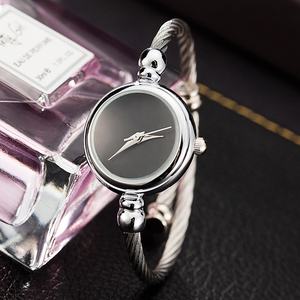 Montres pour femmes à la mode, belles et bon marché, vente en gros en Chine, échantillon de <span class=keywords><strong>montre</strong></span> bracelet à prix abordable - Product Image 3