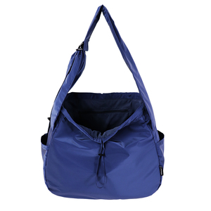 Sac à bandoulière simple et élégant pour femme, avec fermeture éclair, 7 pouces, léger, en polyester recyclé SENDA - Product Image 4