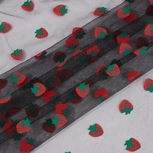 Bán Buôn Sản Phẩm Dệt May In Trái Cây Lưới Vải Dâu Tây In Vải Cho Cô Gái Puffy Váy - Product Image 5