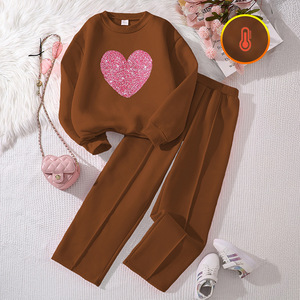 Completo da Ragazza di Tendenza per l'Esportazione, Nuovo Stile Autunno-Inverno 2025, <span class=keywords><strong>Felpa</strong></span> a Maniche Lunghe con Stampa a Cuore e <span class=keywords><strong>Pantaloni</strong></span> Casual a Gamba Larga - Product Image 6