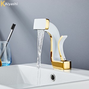 Grifo de lavabo monomando de cascada de lujo ligero para agua fría y caliente, de montaje en cubierta con instalación de un solo orificio - Product Image 5
