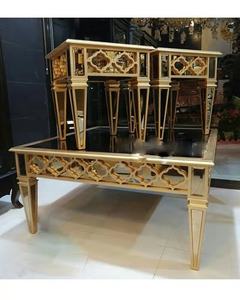 ชุดเฟอร์นิเจอร์ห้องนั่งเล่นสไตล์ตะวันออกกลางสุดหรู ทันสมัย ทำจากไม้ MDF สีทอง พร้อมโต๊ะกาแฟและโต๊ะข้างแบบมีกระจก 2+1 ชิ้น - Product Image 1
