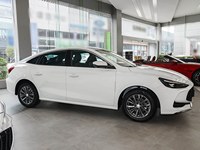 China 2026 Último Modelo MG5 180DVVT Edición Global de Lujo Gasolina Vehículo con Volante a la Izquierda Precio Asequible Venta al por Mayor