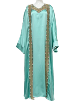 Abaya deux pièces élégante en satin avec ruban tissé coloré, col en V, longue et ouverte pour femmes musulmanes, idéale pour les occasions de fête en hiver