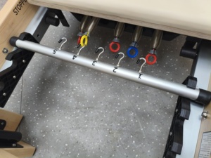 Cama Reformer de Pilates Comercial de Madera de Arce, Máquina de Madera con Características de Salud para el Cuerpo en Estudio de Pilates - Product Image 5