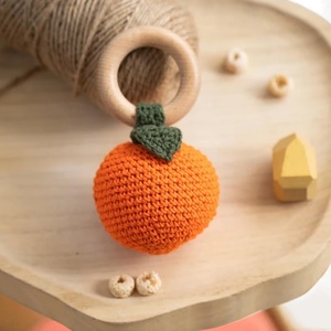 Hochet pour bébé en crochet, <span class=keywords><strong>anneau</strong></span> <span class=keywords><strong>de</strong></span> <span class=keywords><strong>dentition</strong></span> doux et ludique en forme <span class=keywords><strong>de</strong></span> fruits d'été (<span class=keywords><strong>Fraise</strong></span>, Citron, Myrtille, Raisin) - Product Image 6