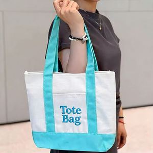Sacs fourre-tout en coton personnalisés avec logo brodé, sacs cadeaux en toile faits à la main avec poche et fermeture éclair - Product Image 2
