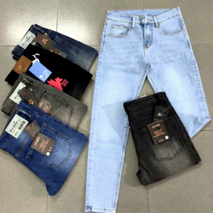 Jeans <span class=keywords><strong>Boyfriend</strong></span> da Uomo in Denim Chiaro Ricamati a Vita Media Casual Streetwear per Uso Quotidiano - Product Image 3