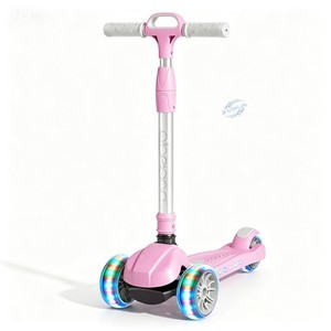 Trottinette stable à 3 roues pour enfants, plateforme extra large antidérapante, guidon réglable, roues en PU lumineuses LED colorées, design pliable - Product Image 4
