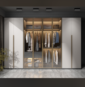 ตู้เสื้อผ้าสีขาวแบบกำหนดเองที่ทันสมัยพร้อมประตูกระจกและไฟในตัวสำหรับการจัดเก็บอัจฉริยะ - Product Image 1