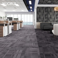 Moderne Büro-Teppichfliesen 50x50cm Quadratisch Feuerhemmende Nylonfaser-Teppichfliesen für Gewerbeprojekte