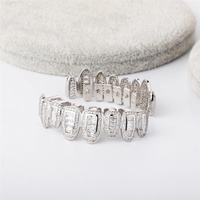 Grillz Iced Out T Square CZ 8 dents en laiton plaqué or véritable, style HIPHOP pour hommes, dents pointues, pour Halloween et Cosplay, vente en gros