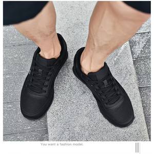 A05 Zapatillas de deporte ligeras de malla transpirable para hombre Tendencia de moda y zapatos casuales para caminar/correr con estilo de lujo - Product Image 4