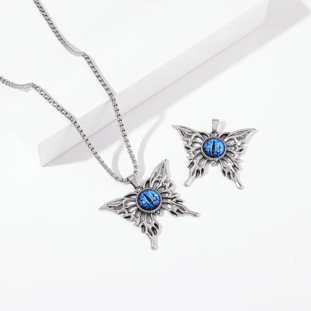 Butterfly blue Eye Stone Pendant Necklace Wholesale Fashion Vintage Charm Animal Pendants hiphop