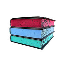 Livre de roman haut de gamme en papier épais avec jaquette en feuille d'aluminium et bords pulvérisés, impression de livres personnalisée, impression de livres à couverture rigide