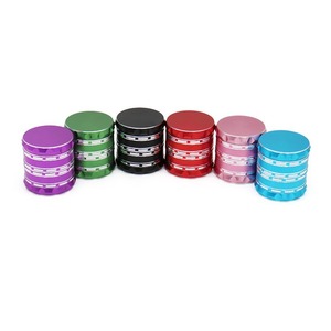 Broyeur d'herbes broyeur d'épices accessoires pour <span class=keywords><strong>fumer</strong></span> 63mm 4 parties broyeur en alliage d'aluminium broyeur de tabac à dents pointues personnalisé - Product Image 4