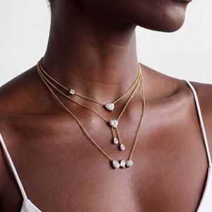 Collar con Colgante <span class=keywords><strong>de</strong></span> <span class=keywords><strong>Corazón</strong></span> y Circonitas Geométricas en <span class=keywords><strong>Acero</strong></span> Inoxidable Chapado en Oro <span class=keywords><strong>de</strong></span> 18K para Mujer - Regalo <span class=keywords><strong>de</strong></span> Lujo para Bodas y Aniversarios - Product Image 1