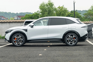 <span class=keywords><strong>2026</strong></span>年版 Zeekr 7X 高级电动SUV 四轮驱动 先进技术安全系统 601~700公里NEDC续航 城市移动出行 中国制造 - Product Image 5