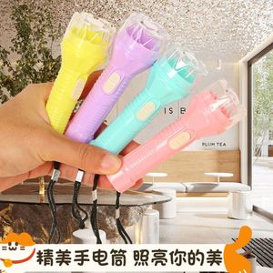 ไฟฉายขนาดเล็ก 16 ชิ้น ไฟ LED สีสันสดใสแบบพกพาสำหรับเด็กและการใช้งานกลางแจ้ง - Product Image 5